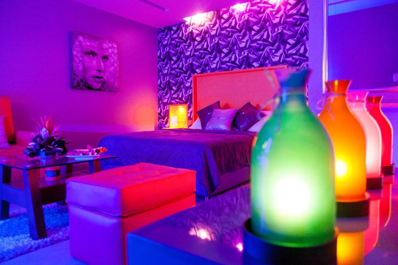 Le Wafou Hotel Abidjan Bagian luar foto